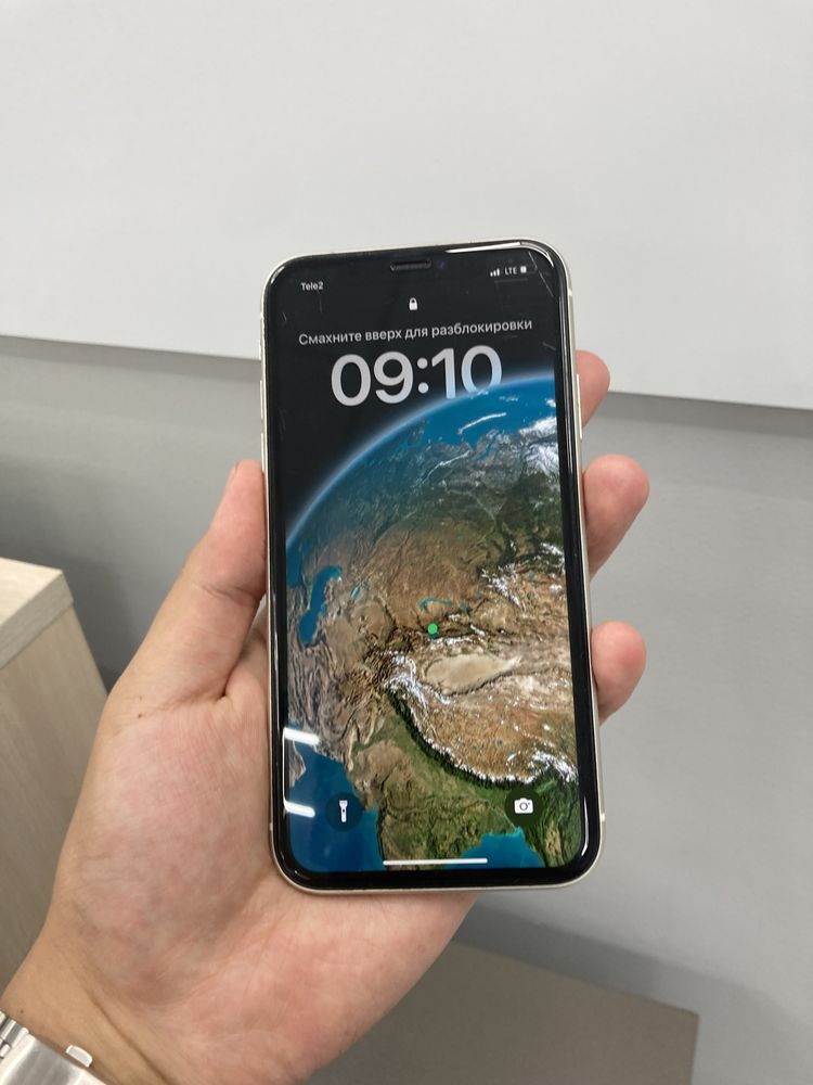Айфон 11 в хорошем состояние