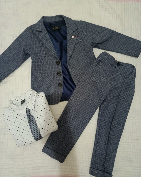 Костюм на мальчика 4-5 лет