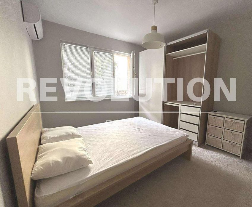 Тристаен апартамент в района на Окръжна болница!