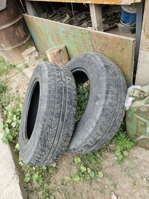 Шины  215/70 R16