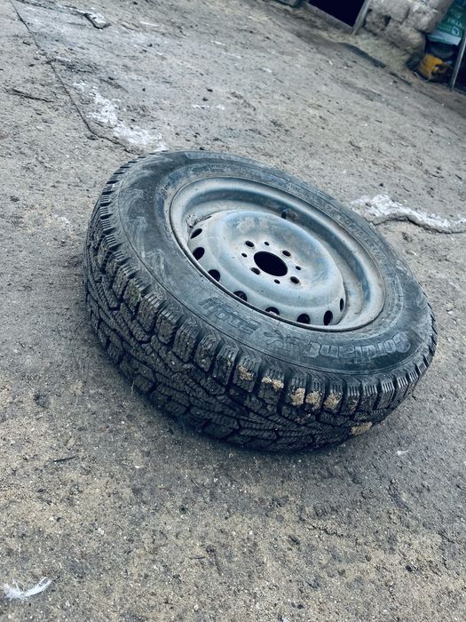 Продаётся зимний колесо (щипы)