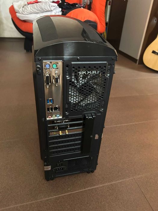 Vand PC gaming si monitor