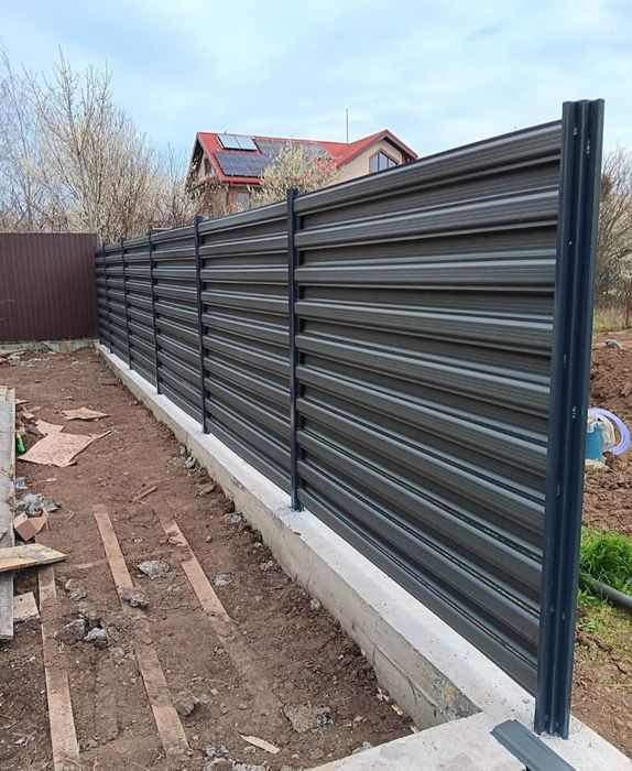 Garduri și porți din plasă metalică fabricate exact după cerințe. Aces