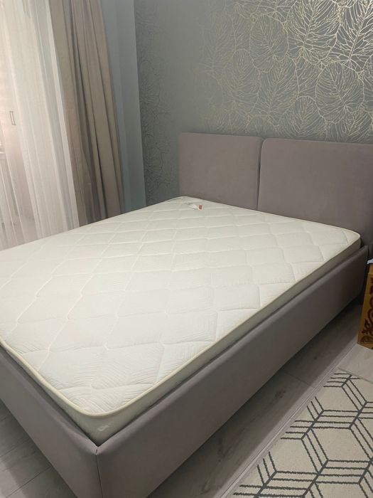 Продаеться кровать с подъемным механизмом