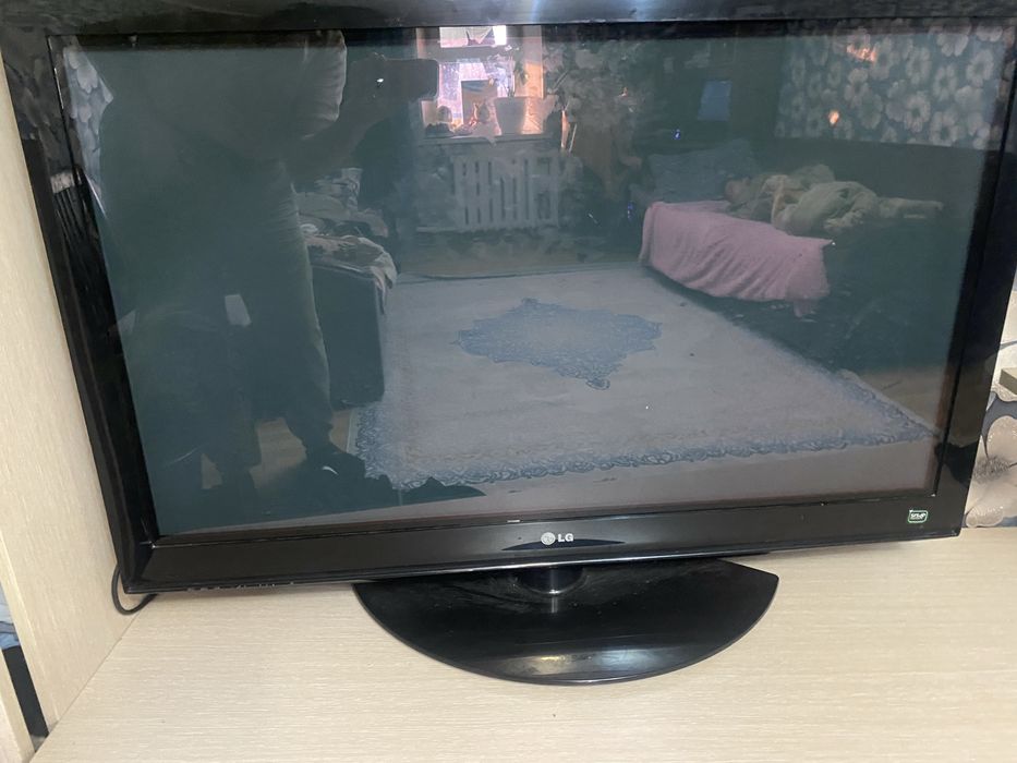 Продам телевизор LG