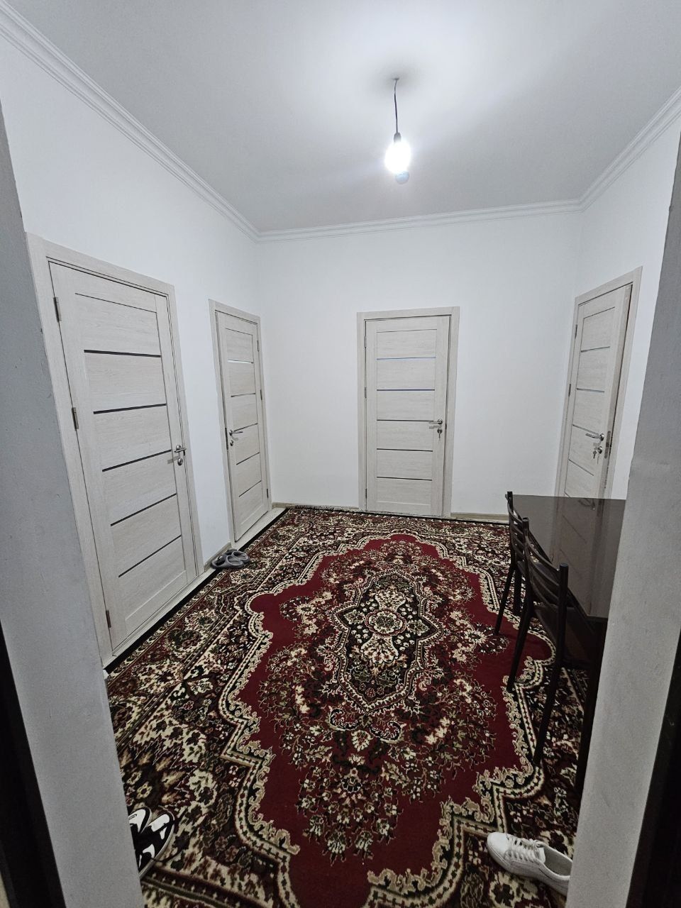 Янги Дархон 2. 2/6/16 56 м² Сергели 2-станция Метро продаётся квартира