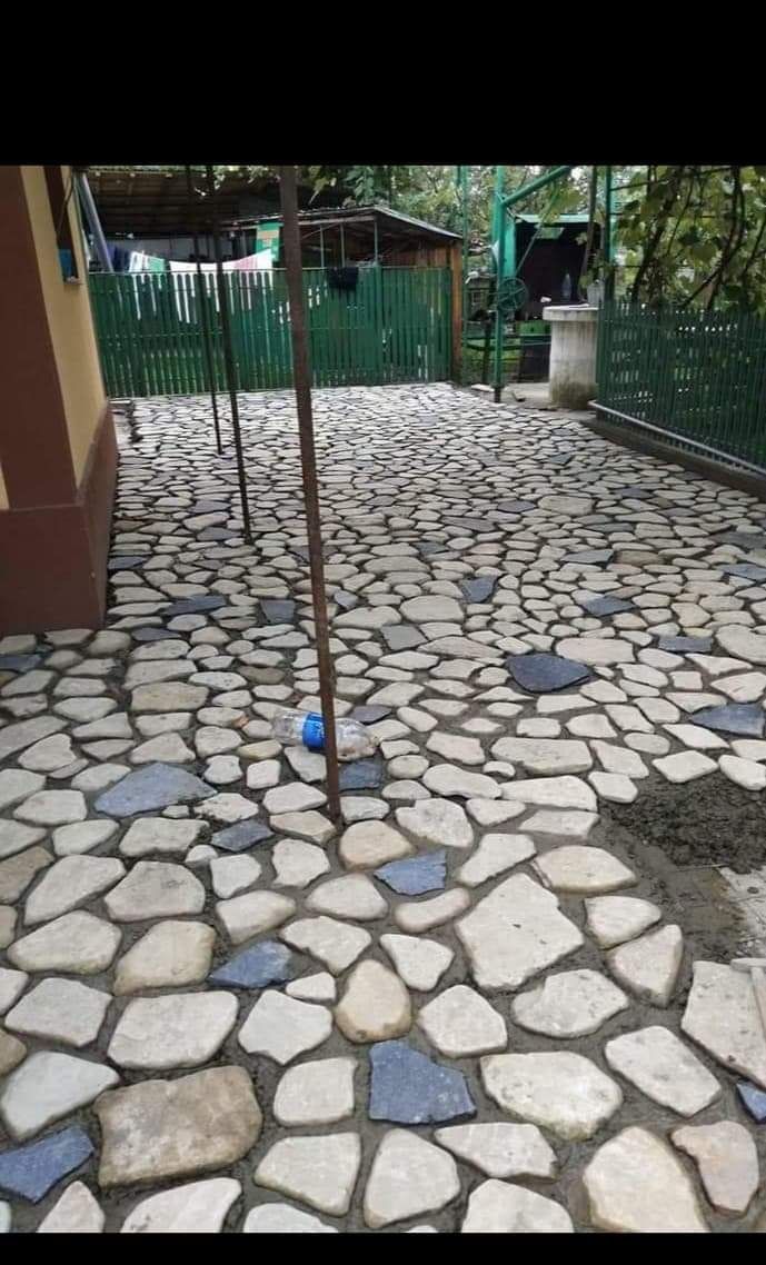 Vindem si montam piatra de munte