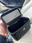 Geanta Chanel Vanity Case Mini, Noir Quilted, 17 cm
