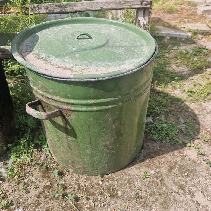 Продаю кастрюлю 40 литров