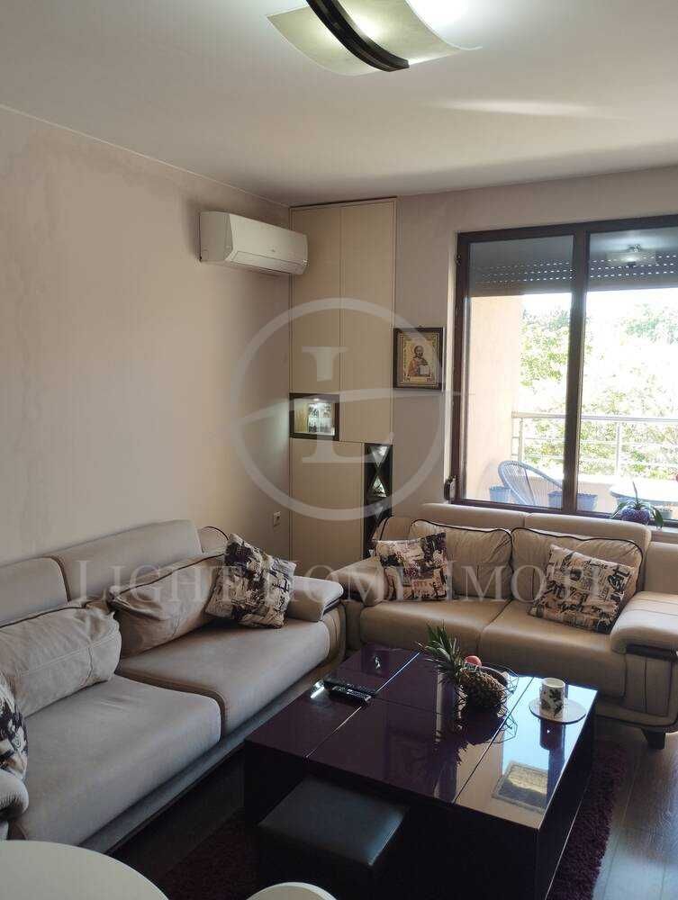 Продава се Тристаен апартамент в Пловдив, Каменица 2 - 107 кв.м за 2655 €/кв.м - Снимка #1