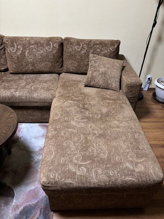 Ъглов диван подходящ за хол или всекидневна