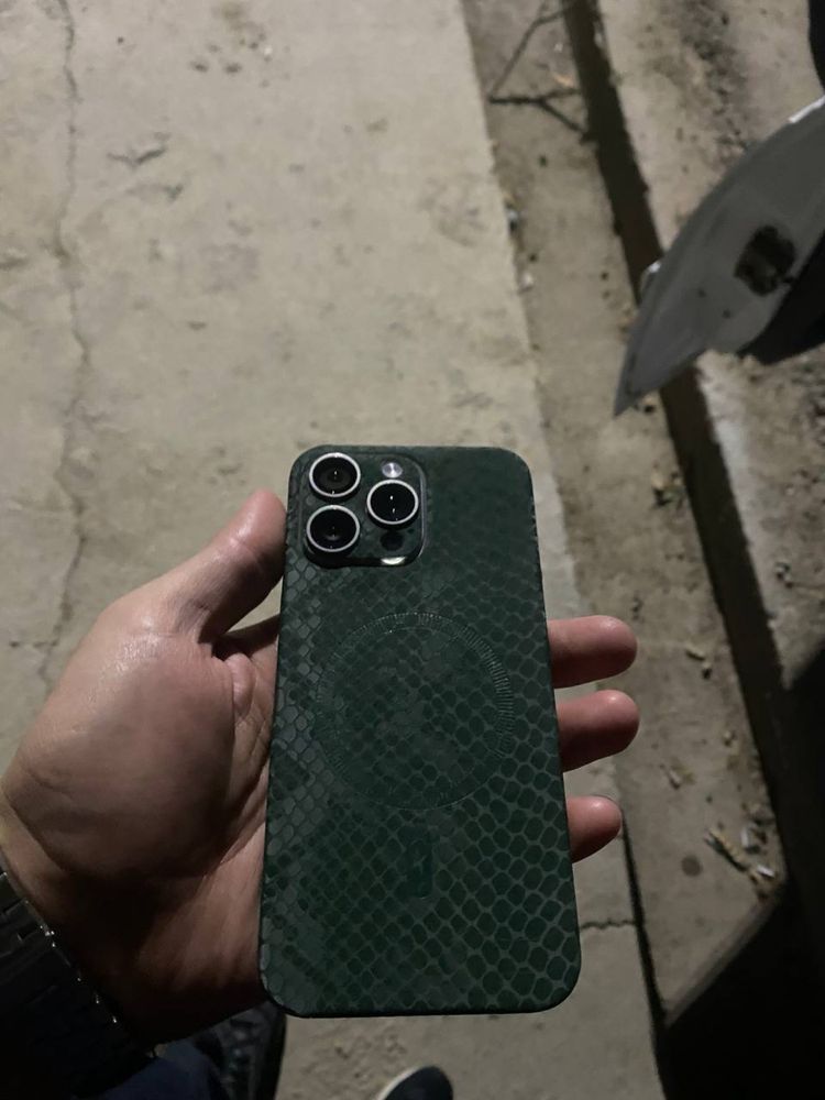 Iphone 15Pro Max v idealnom sostoyanii