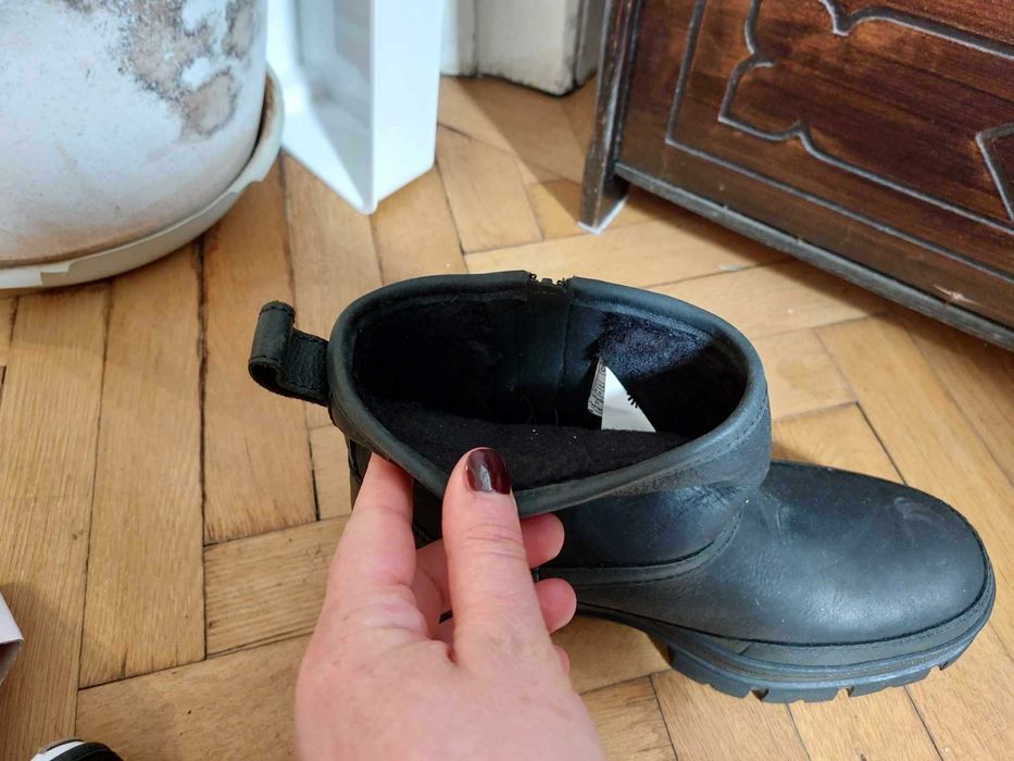 Cizme impermeabile UGG noi