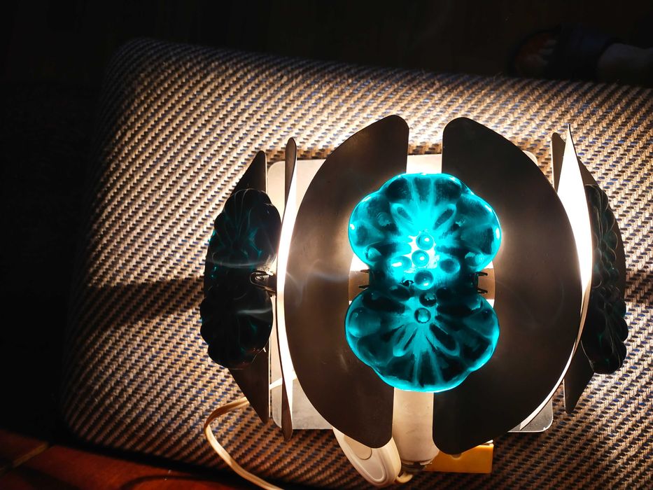 Бра три лампочки