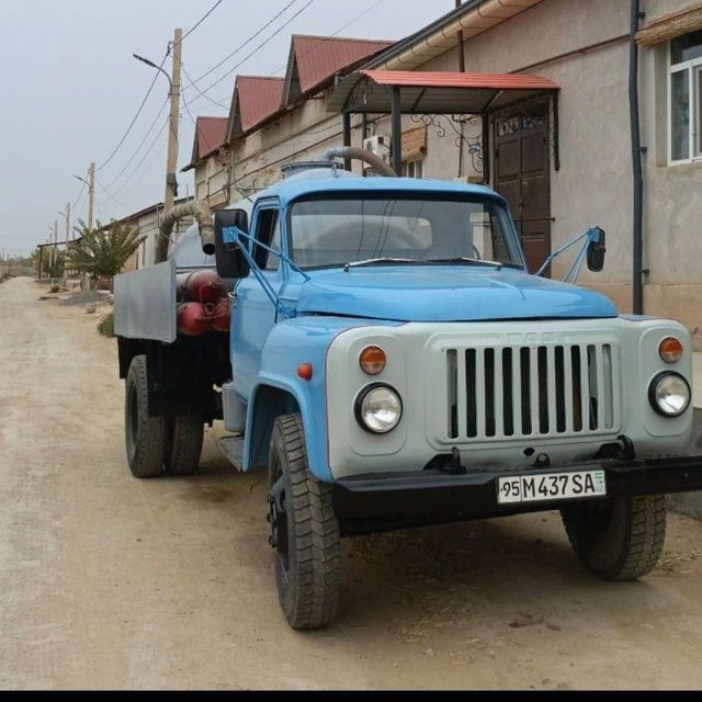 Ассенизатор газ 53 сотилади