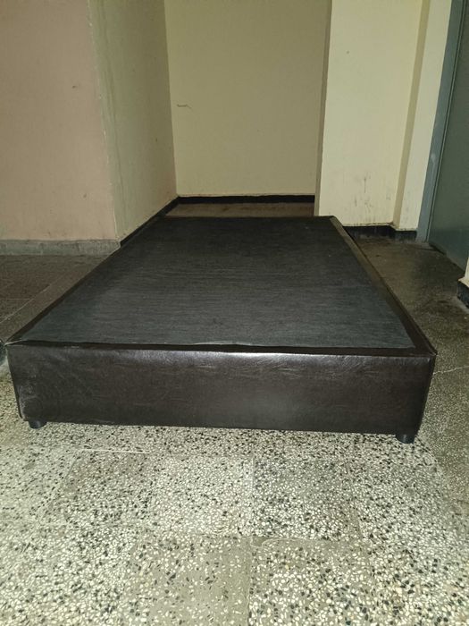 френска спалня и матрак двулицев