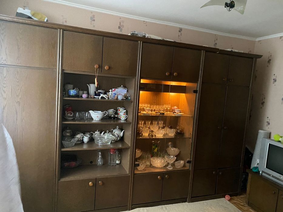 Продам стенку производства ГДР