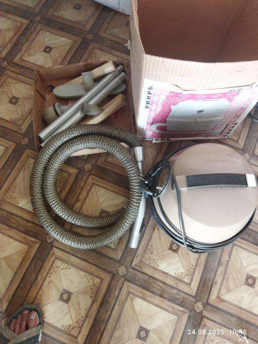 Пылесос Вихрь",советского производства