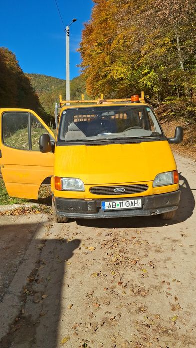 Vând Ford transit