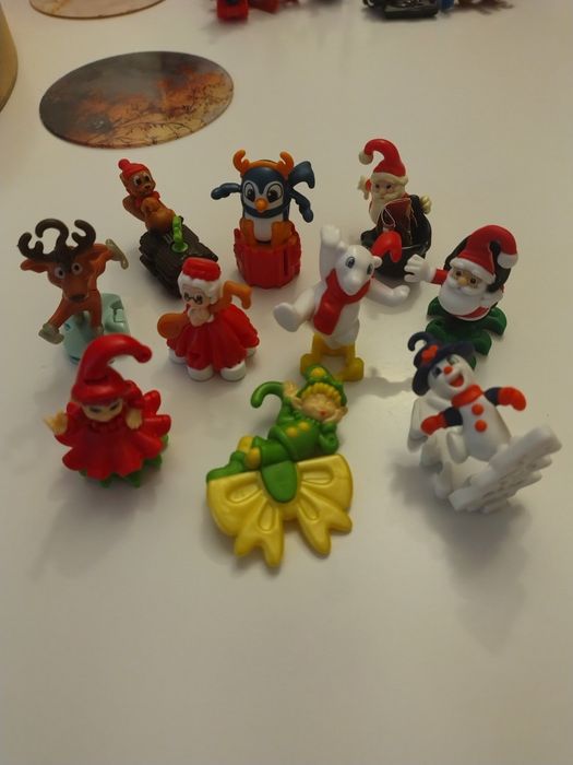 Figurine Kinder Crăciun