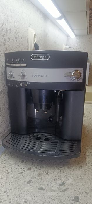 Delonghi magnifica кафе автомат/кафемашина