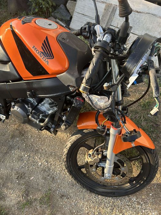 Honda cbr 125cc avariata sau schimb cu atv
