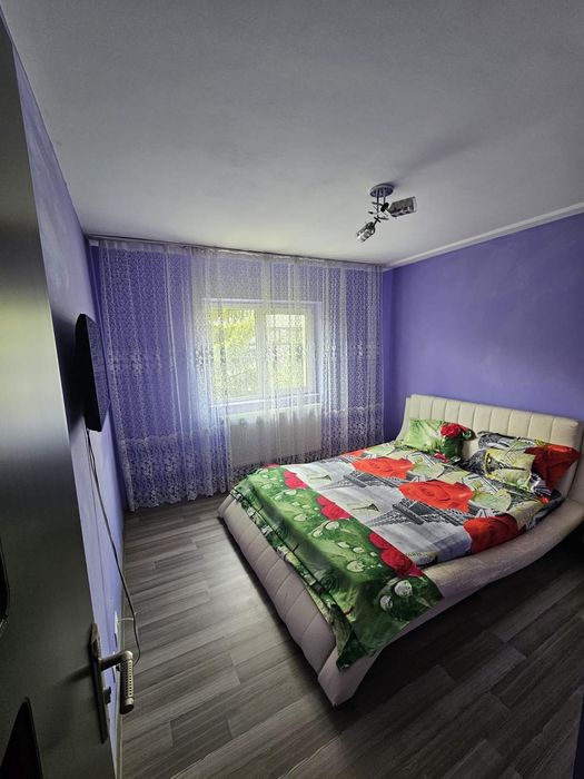 Închiriez apartament micro 3