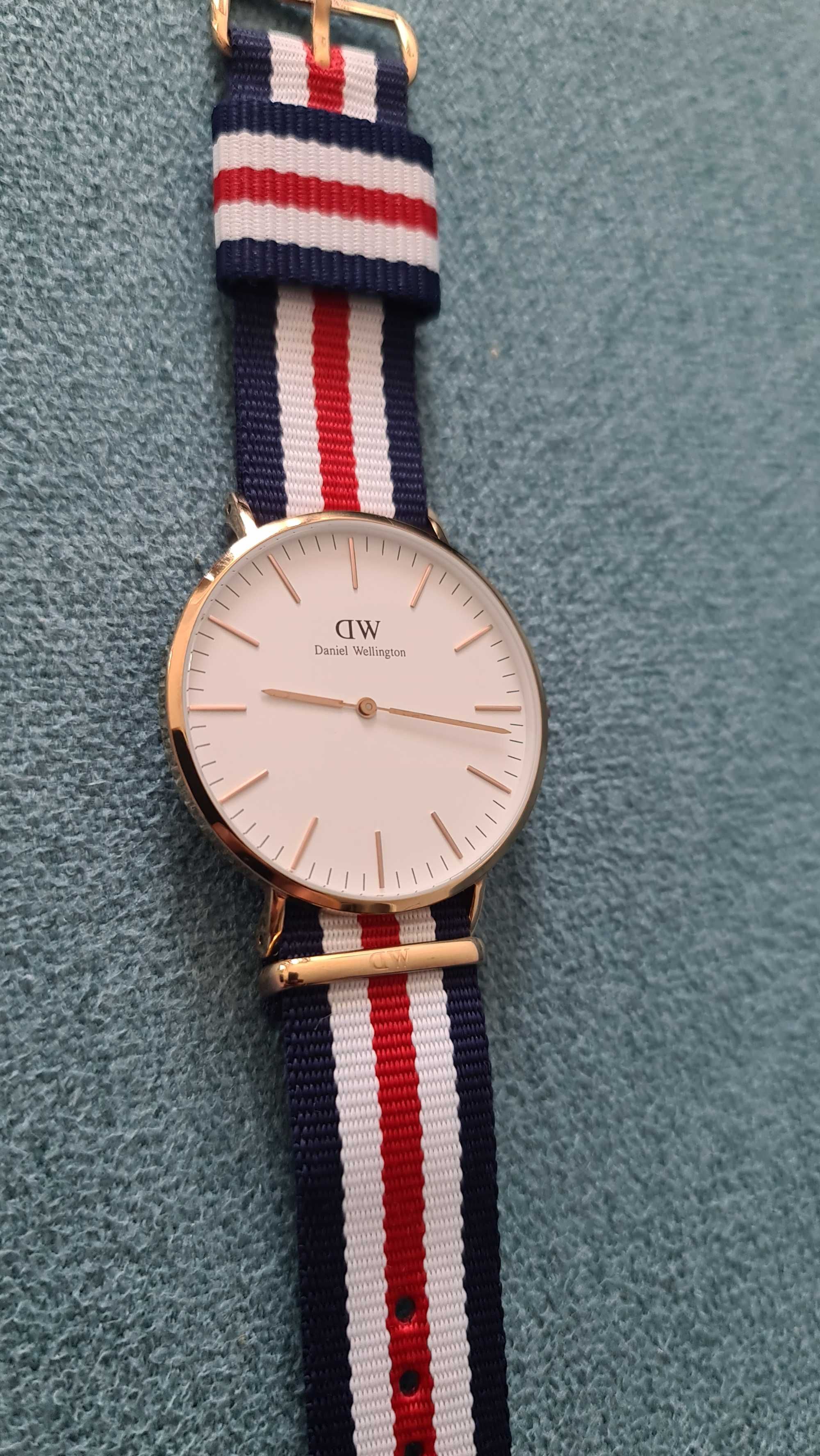 Ceas Daniel Wellington classic, ca NOU!