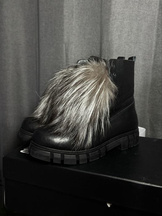 Боти от естествена кожа с естествен пух