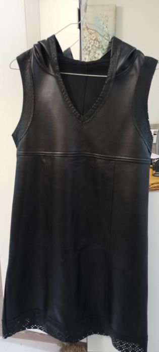 Кожена туника-рокля с качулка