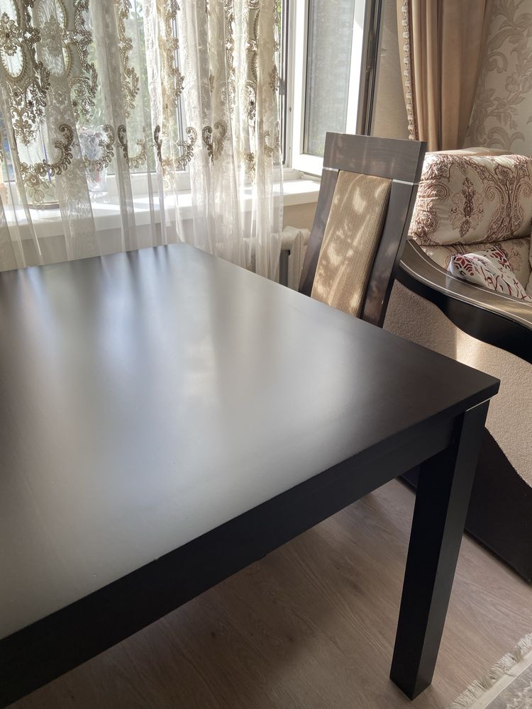 Продам стол и 6 стульев