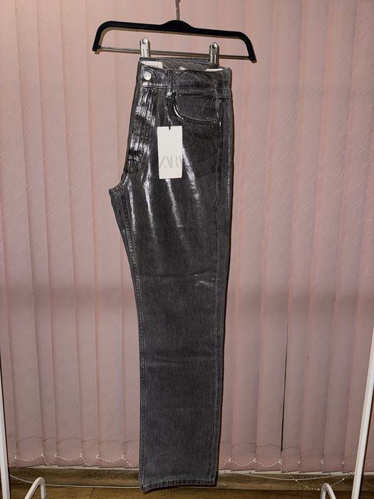 Блестящи дънки на Зара с детайли – 4 чифта