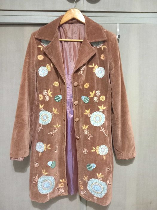 Кадифено палто с бродерия, размер M