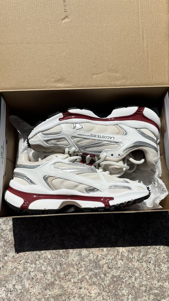 Продавам Lacoste маратонки