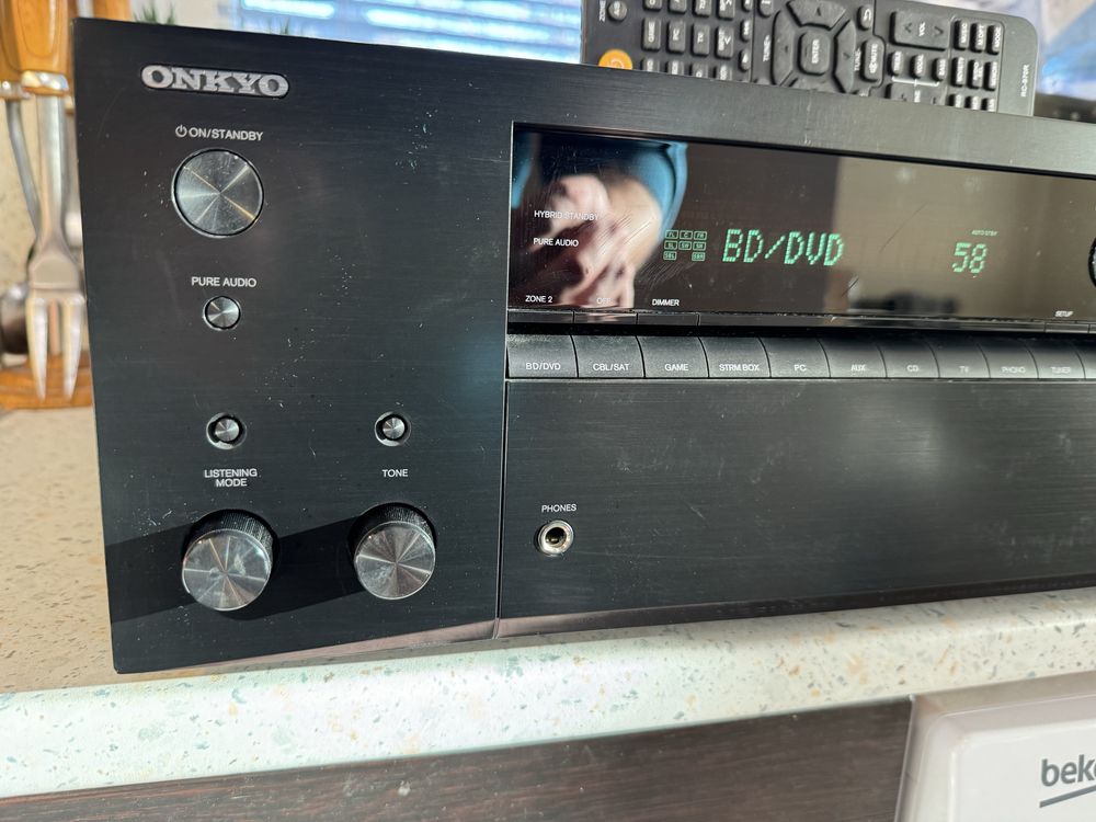 Onkyo TX-NR676e Dolby Atmos