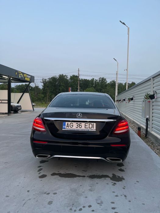 MERCEDES E 200 AMG HYBRID+BENZINĂ 

An : 06/2020
KM : 235000
Motorizar