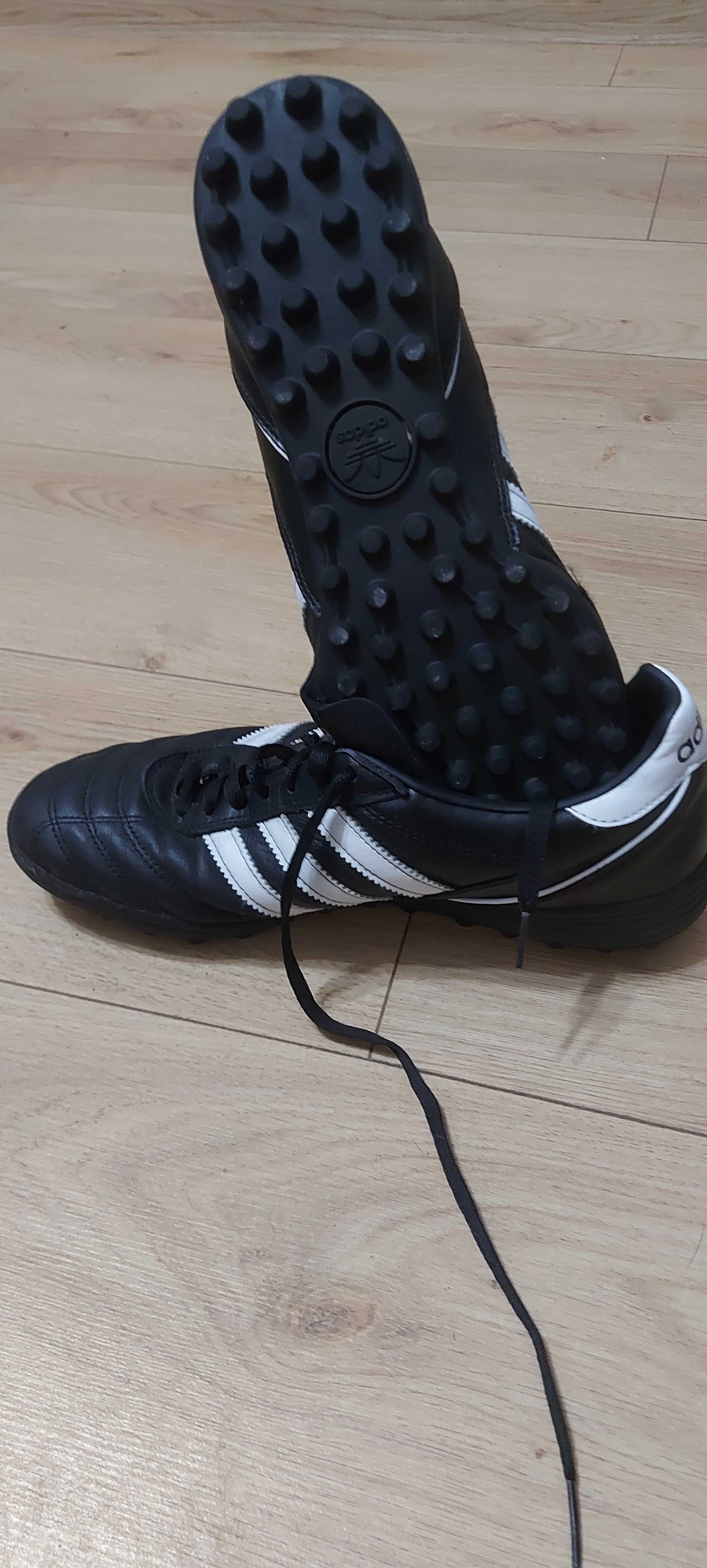 Футболни обувки Mizuno и Adidas 42 и 43 номер