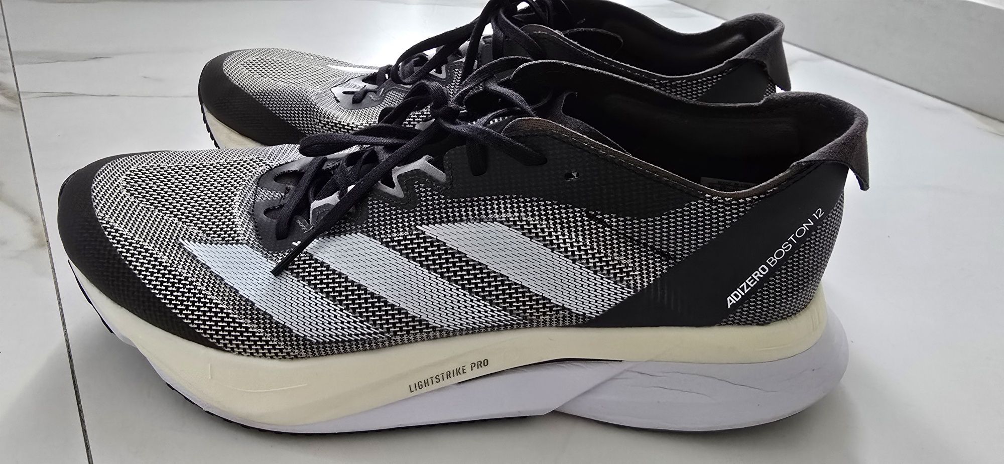 Adidas Adizero Boston 12 ca noi