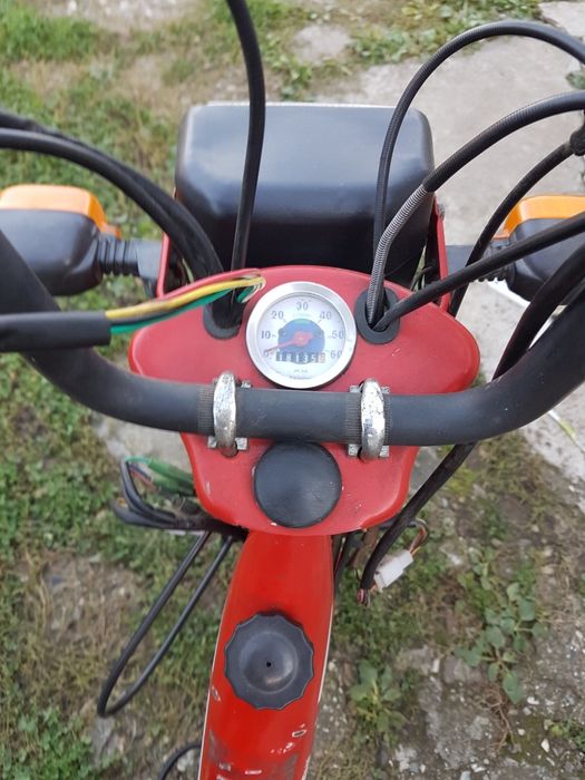 Scuter cu pedale