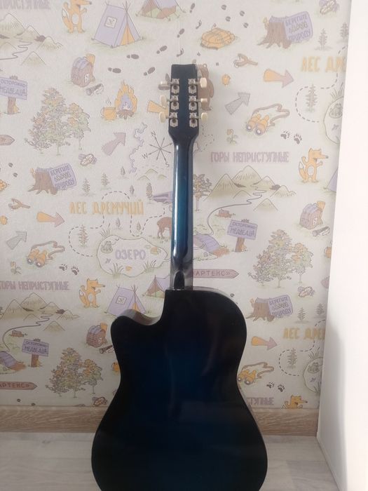 Гитара в хорошем состоянии