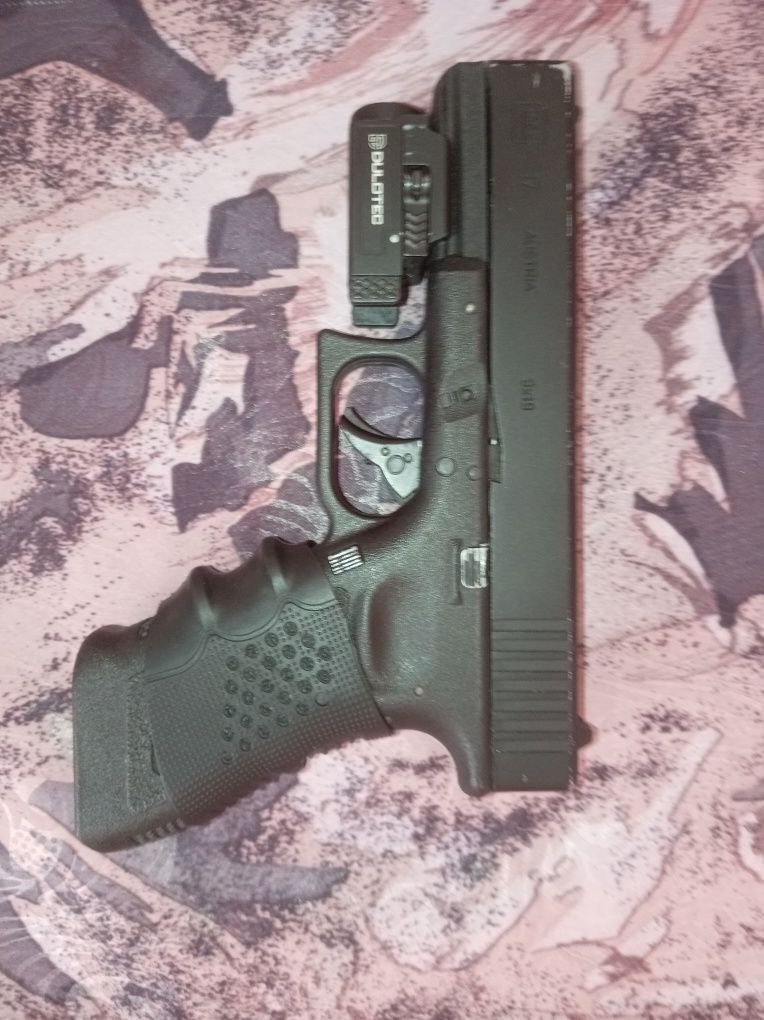 Airsoft CO2 2,3J с откат FAKEGUN