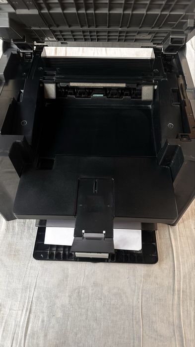 canon 4410 MFU sotiladi 3/1 kopiya pechat skaner