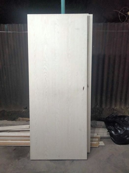 Продам двери в комплекте