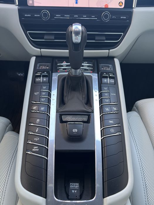 Porsche Macan Standard
