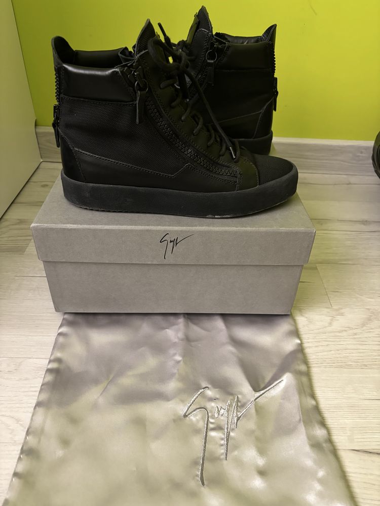Оригинални маратонки на Giuseppe Zanotti