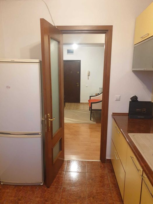 Inchiriez apartament 2 cam decomandat