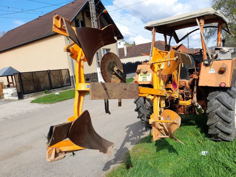 Plug doua brazdare reversibil