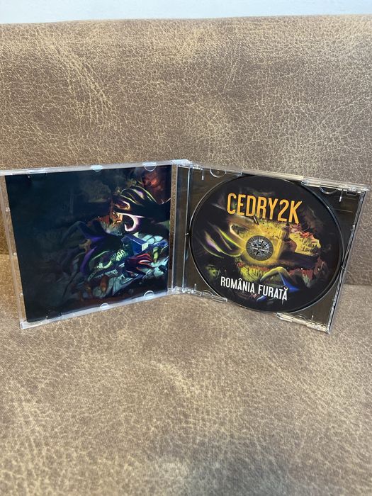 Albume Cedry2k Clipa schimbarii si Romania Furata