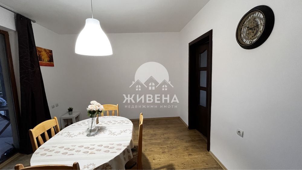 Продавам къща в с. Царичино, обл. Добрич, площ 270 кв.м