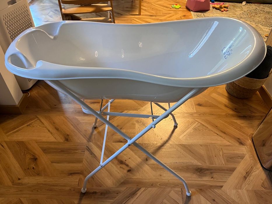 Cădiță bebeluș cu senzor de temperatură + suport metalic